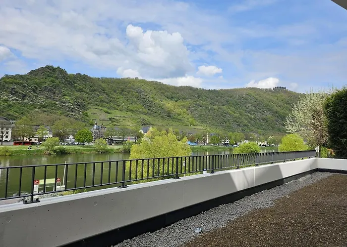Moselblick Ii Ad Reichsburg Parkplatz 100m Marktplatz Commune fusionnée de Cochem-Land